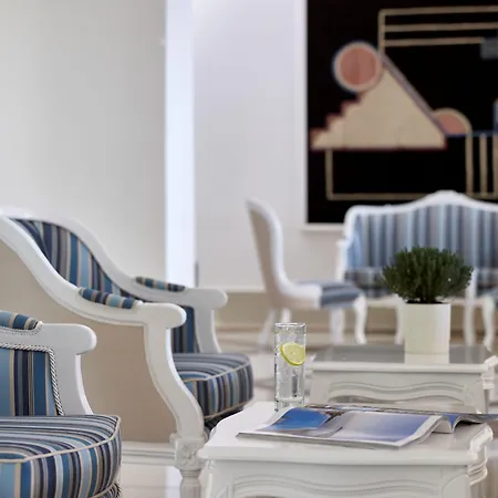 Aparthotel Epsilon 4*