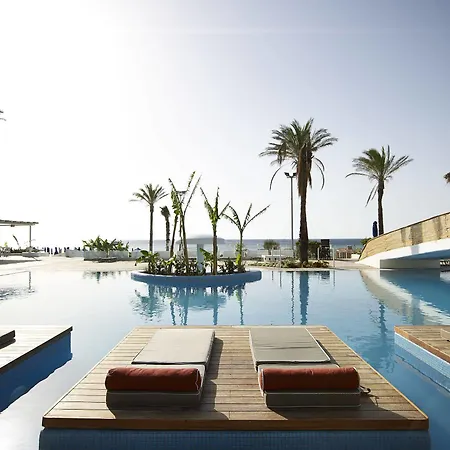 Aparthotel Epsilon 4*