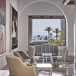 Aparthotel Epsilon