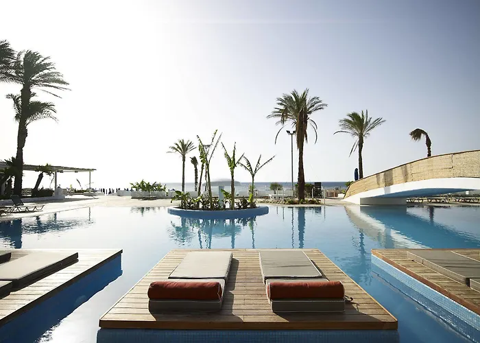 Apart-hotel Epsilon 4*